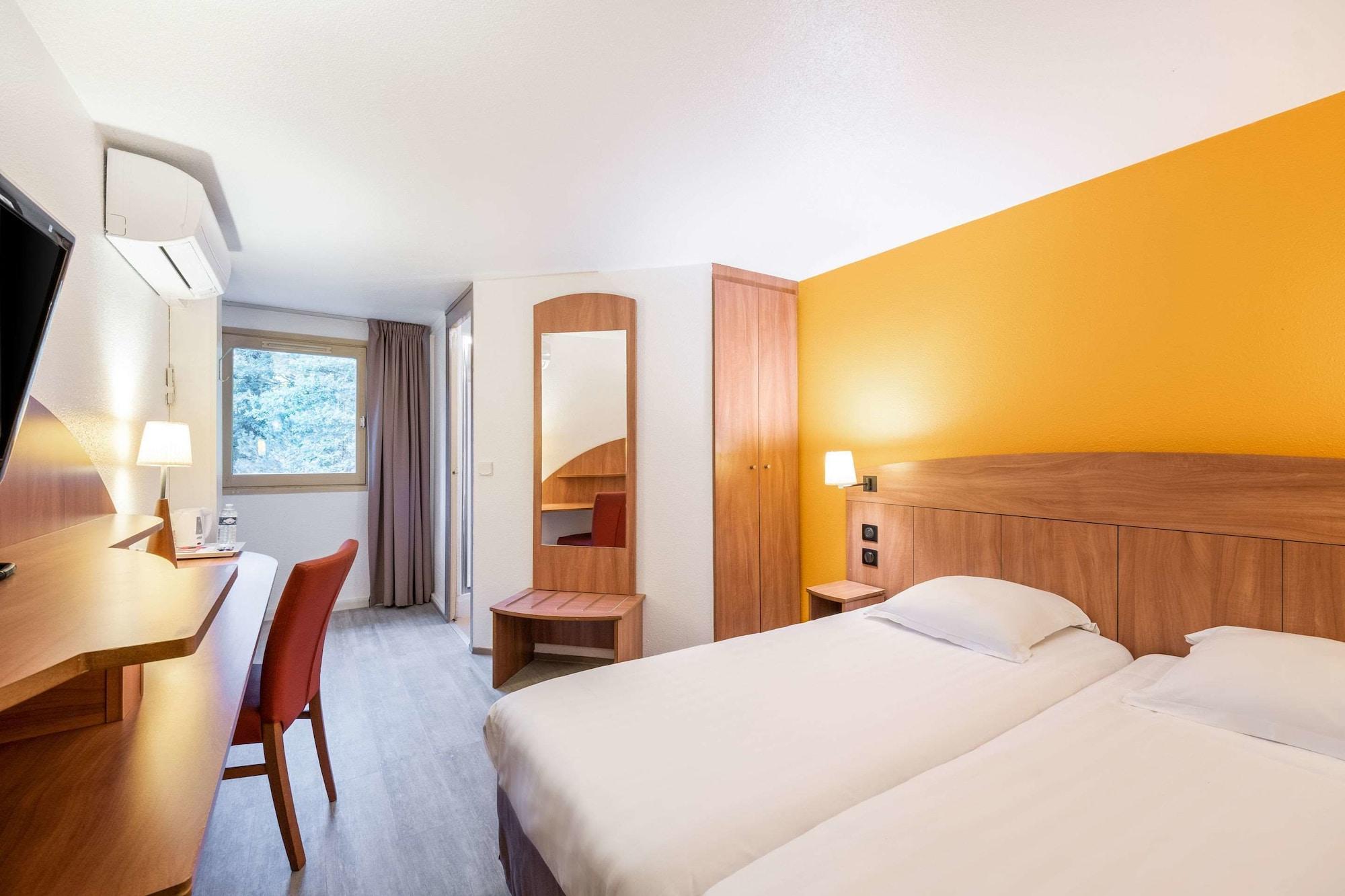 Comfort Hotel Grenoble Meylan Eksteriør billede