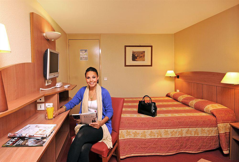 Comfort Hotel Grenoble Meylan Eksteriør billede